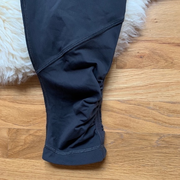 Lululemon Run💕For Your Life Crop Coal Wee Space - Picture 4 of 7